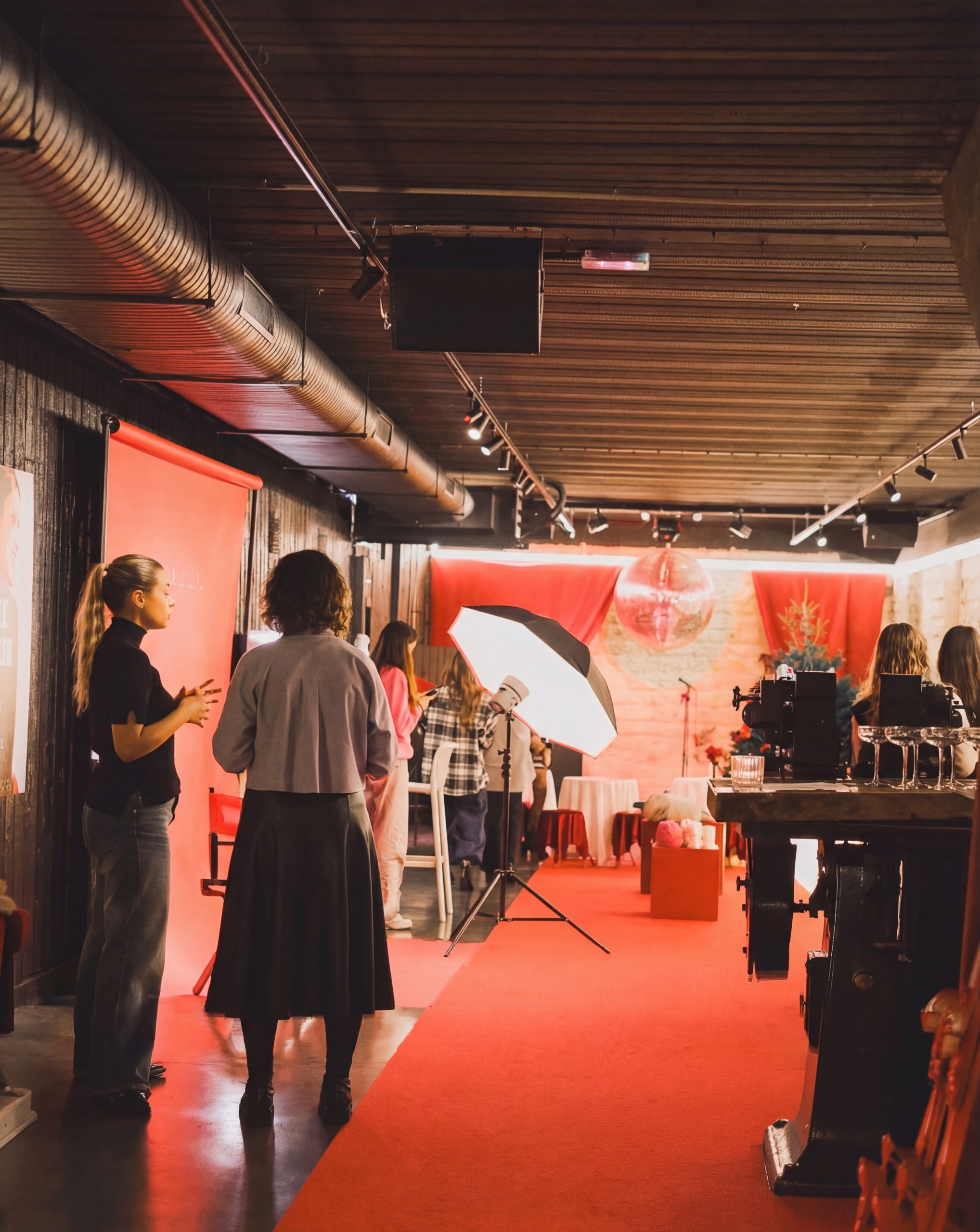 L’expérience mode unique de Bréal, Bonobo et Cache Cache au cœur de l’Usine Deguerry