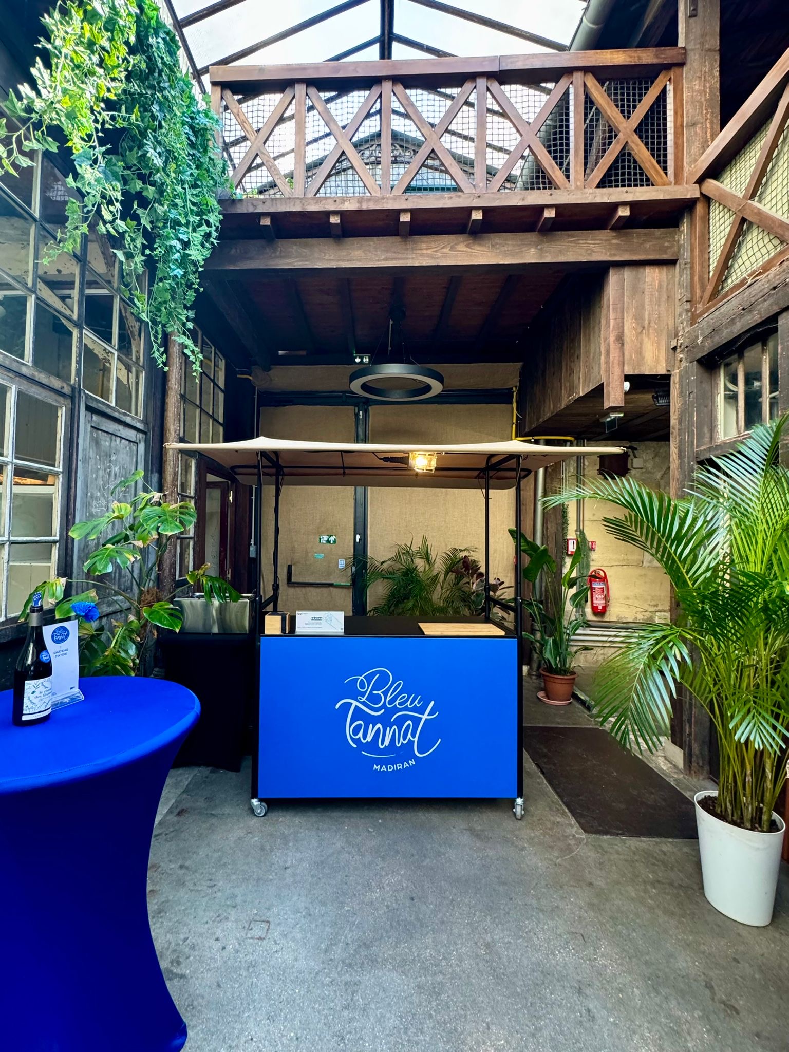 L&rsquo;Usine Deguerry offre une expérience unique à Bleu Tannat